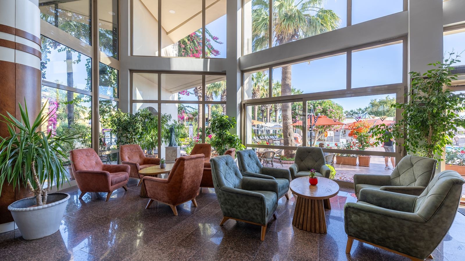 bars-ceria-lobby-bar