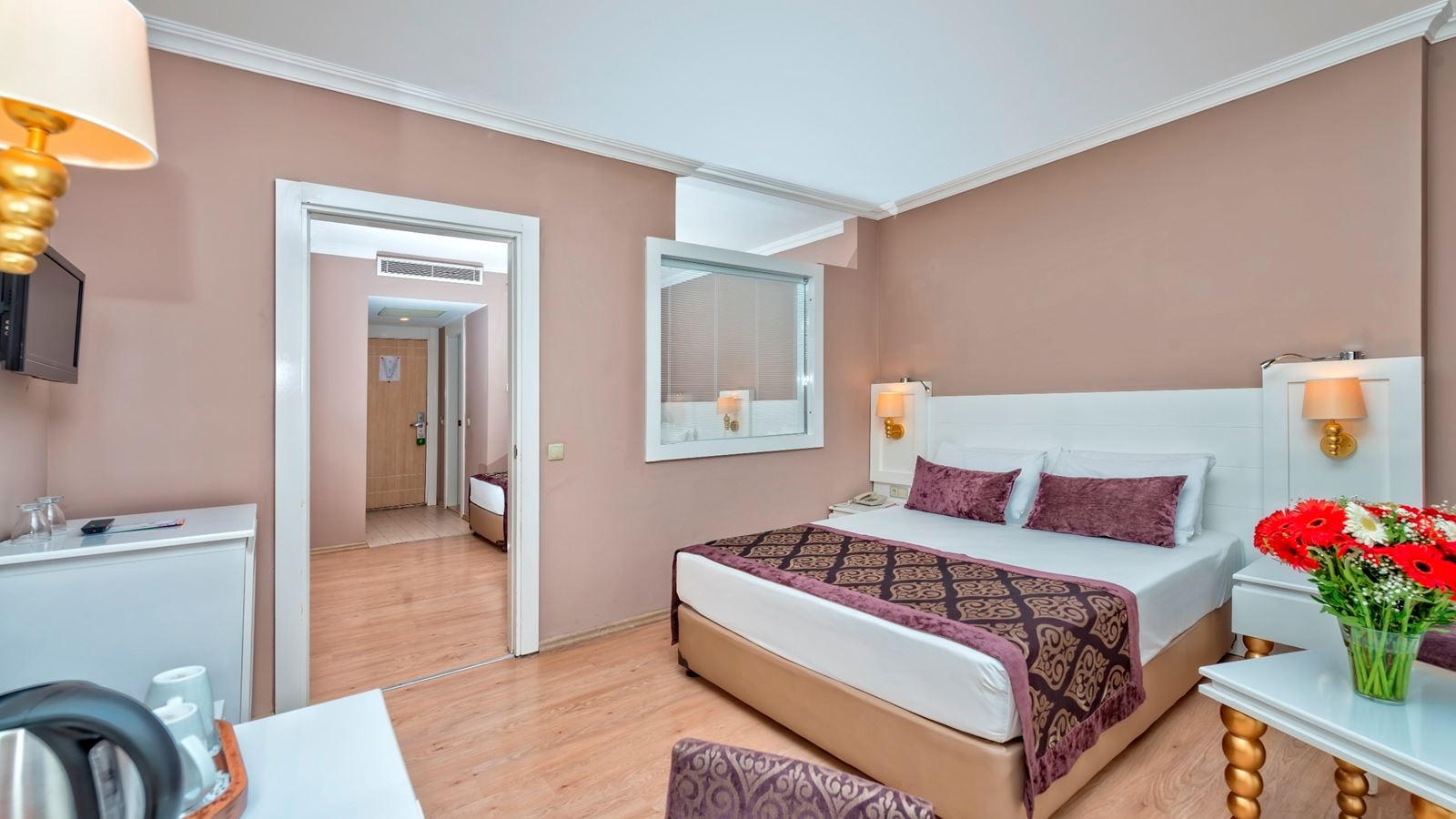 rooms-family-room-sea-view