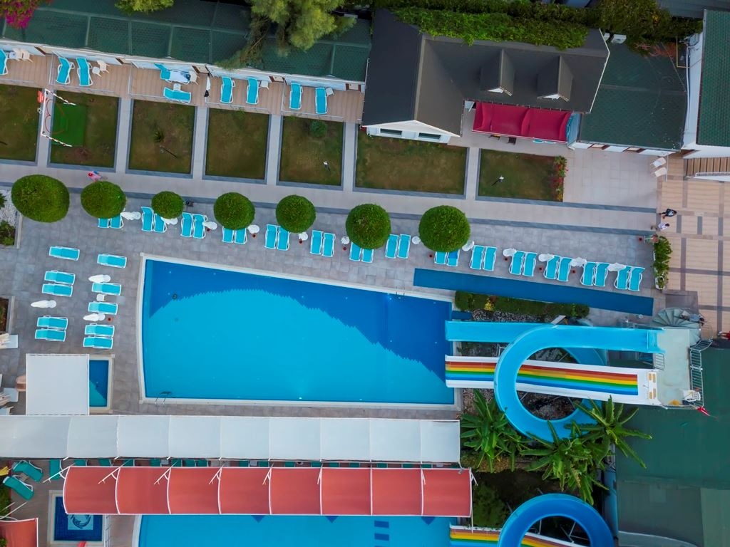 pools-outdoor-pool