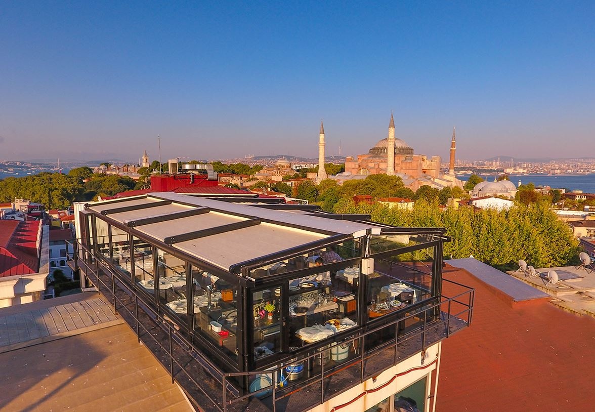 restaurants-deraliye-terrace-restaurant