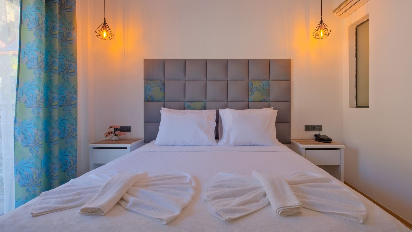 rooms-superior-room