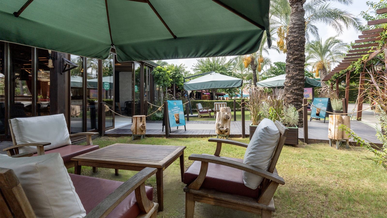 bars-starbucks-premium-lounge