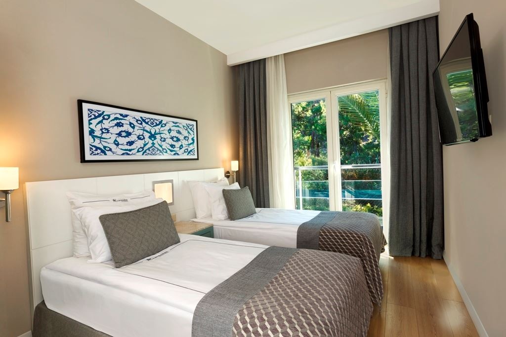 rooms-family-room