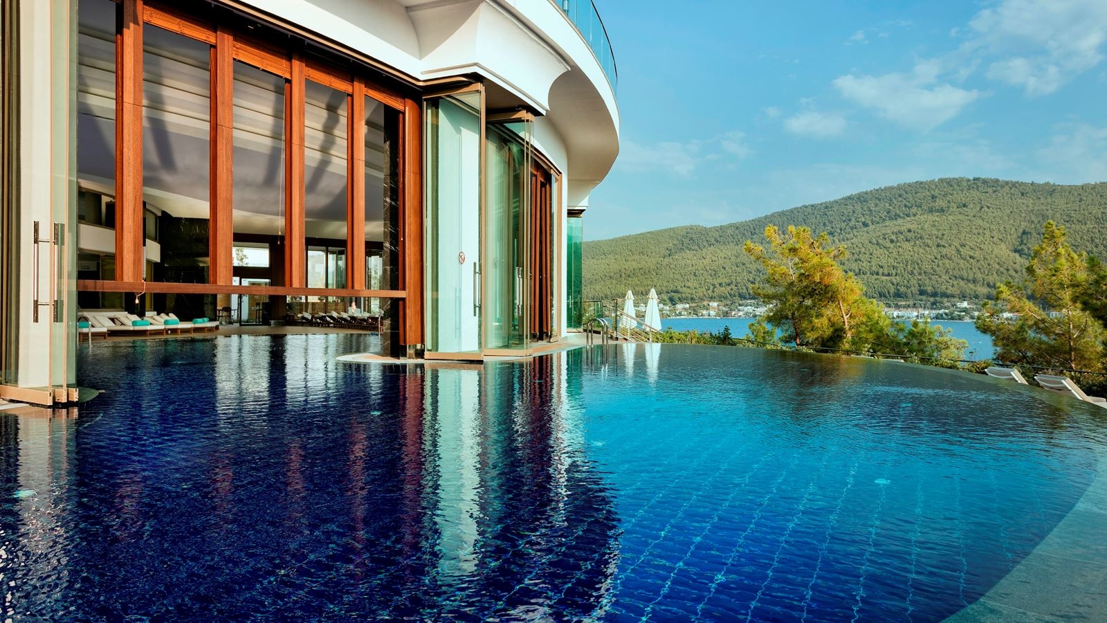 pools-indoor-pool