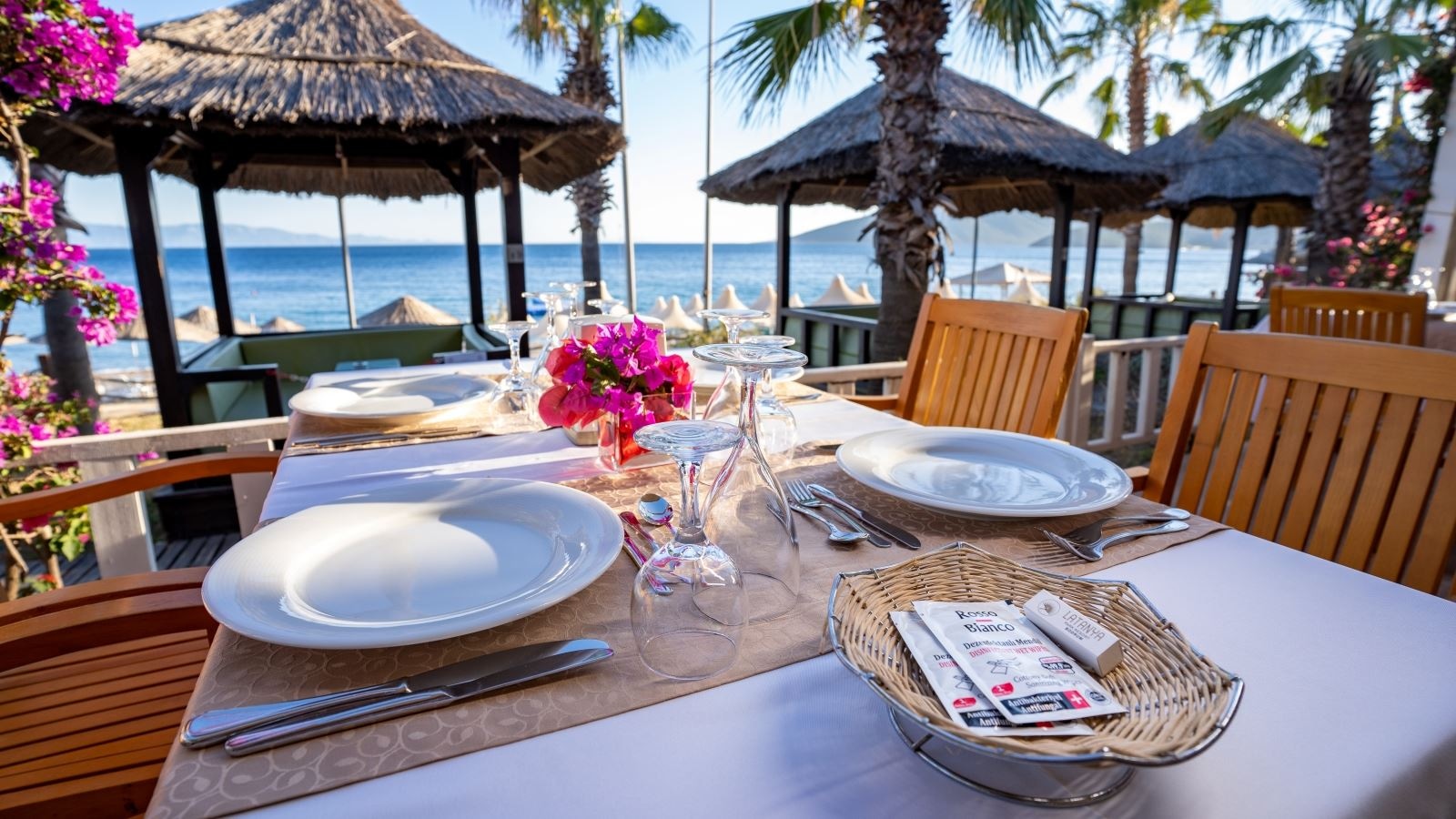 restaurants-main-building