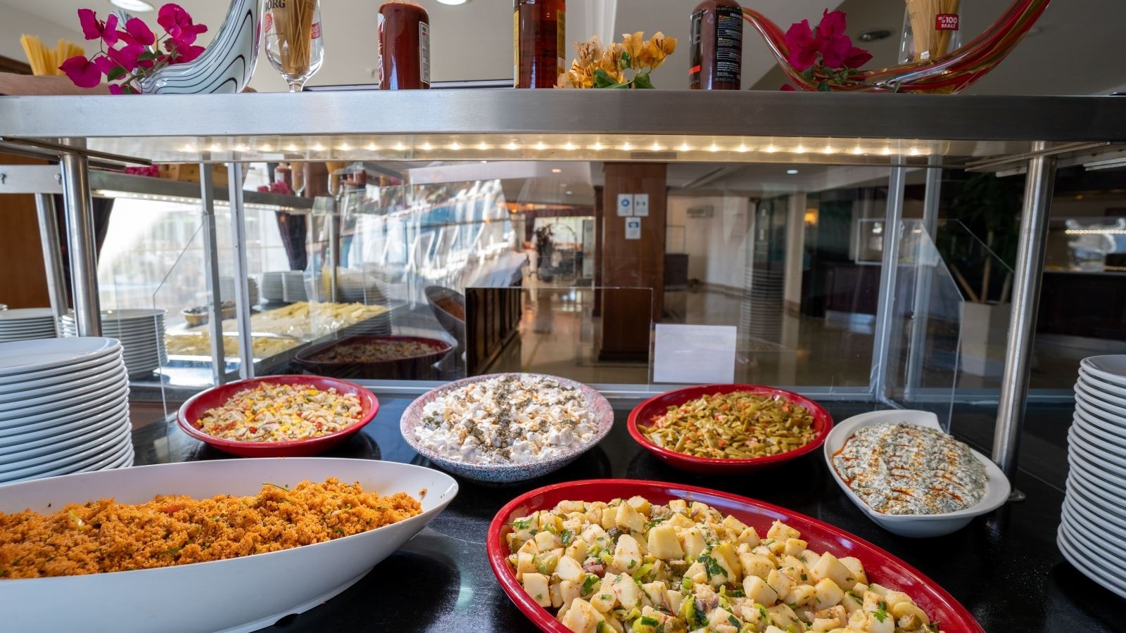 restaurants-main-building