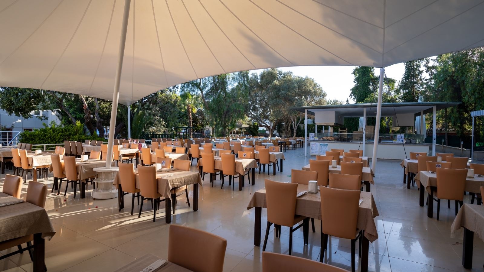 restaurants-main-building