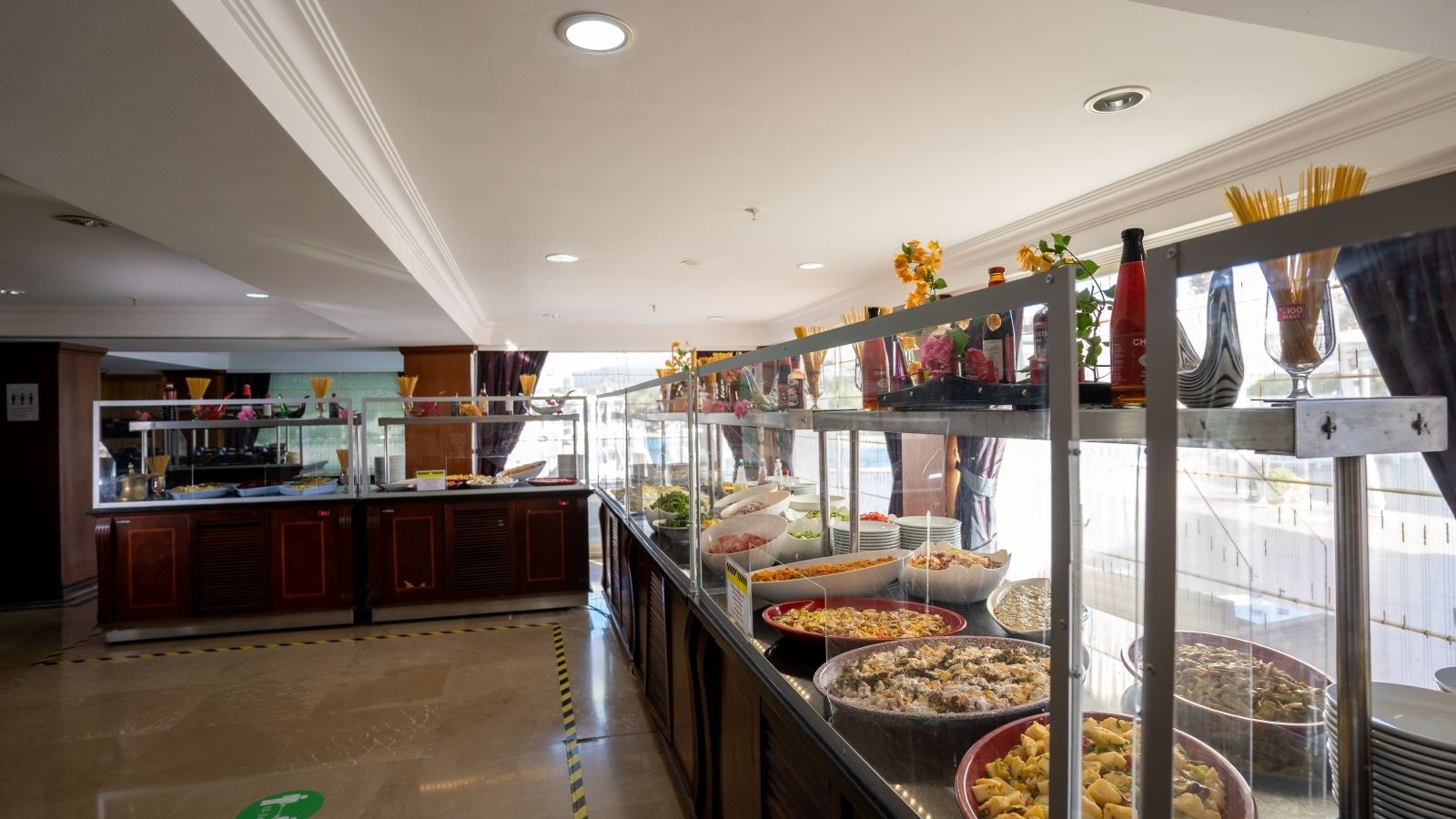 restaurants-main-building