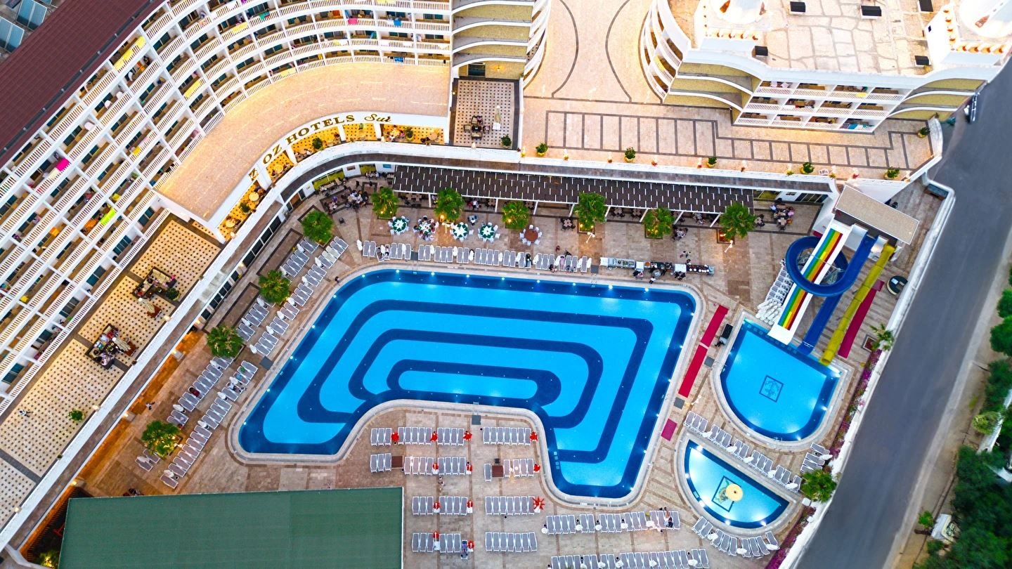 pools-outdoor-pool