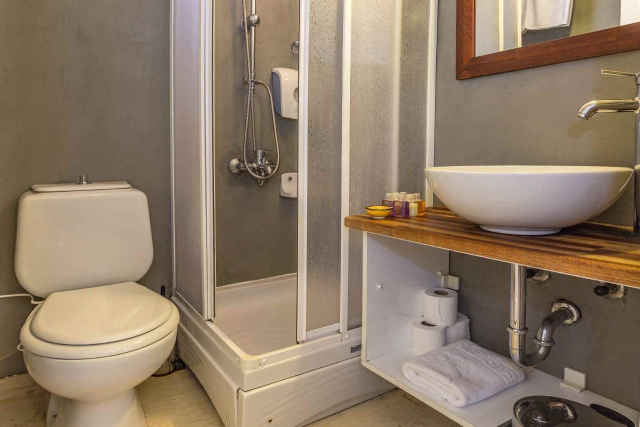 rooms-standard-room