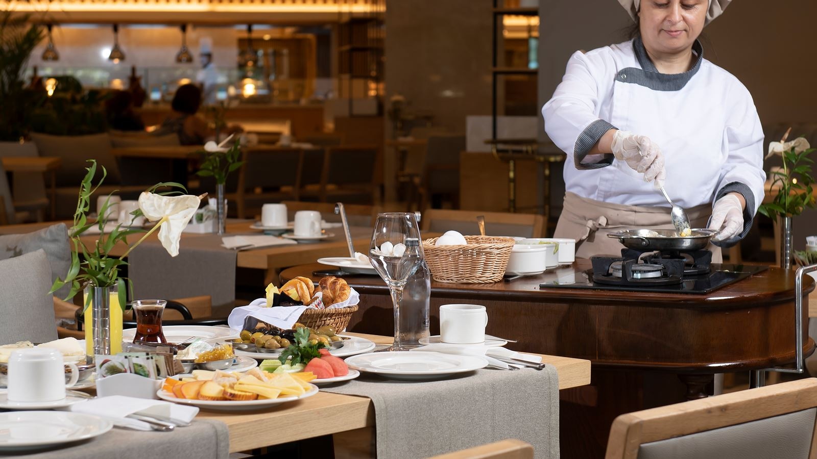 restaurants-gussto-main-restaurant