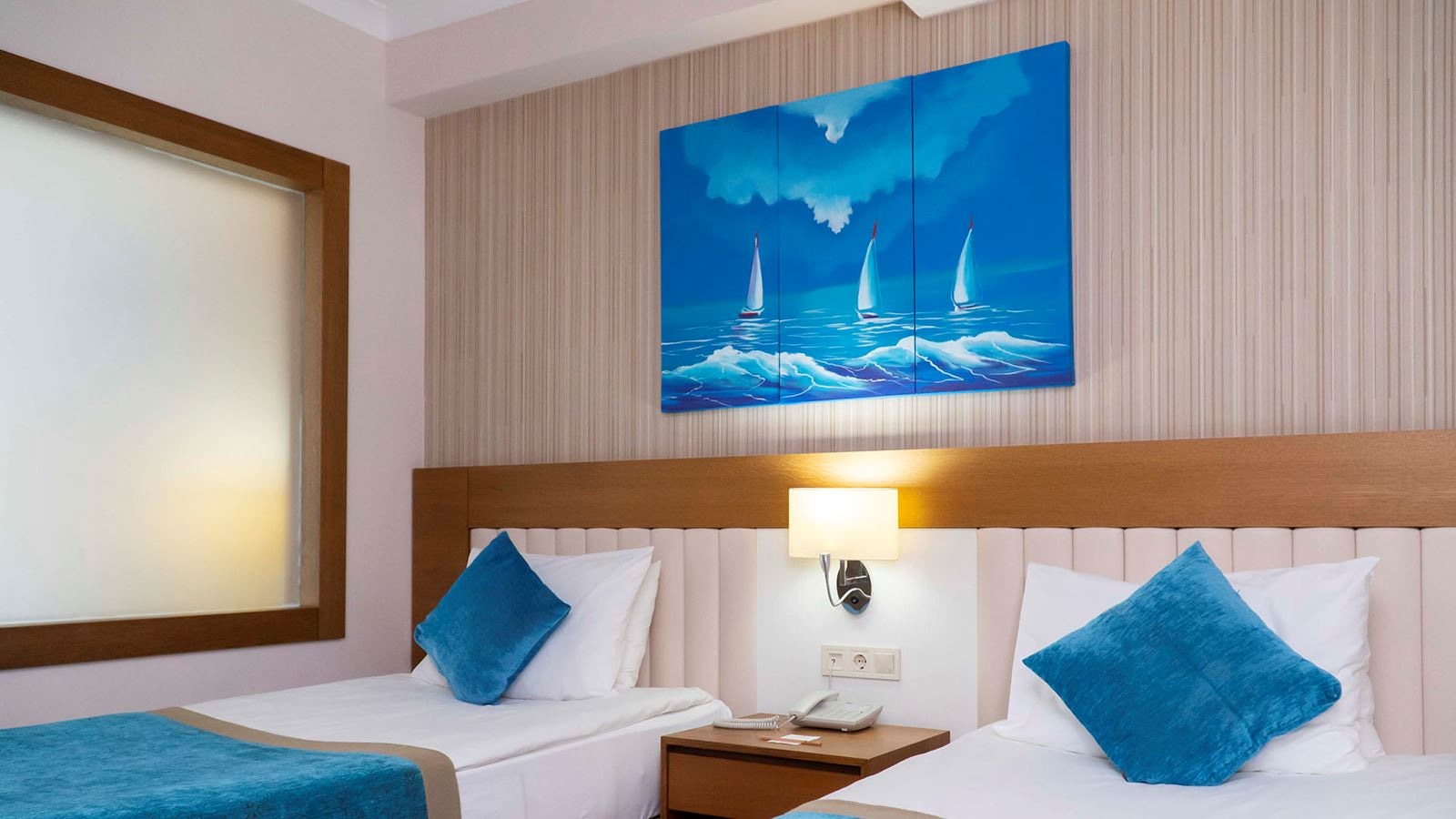 rooms-family-room-2-bedrooms