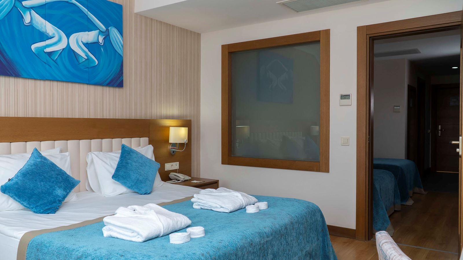 rooms-family-room-2-bedrooms