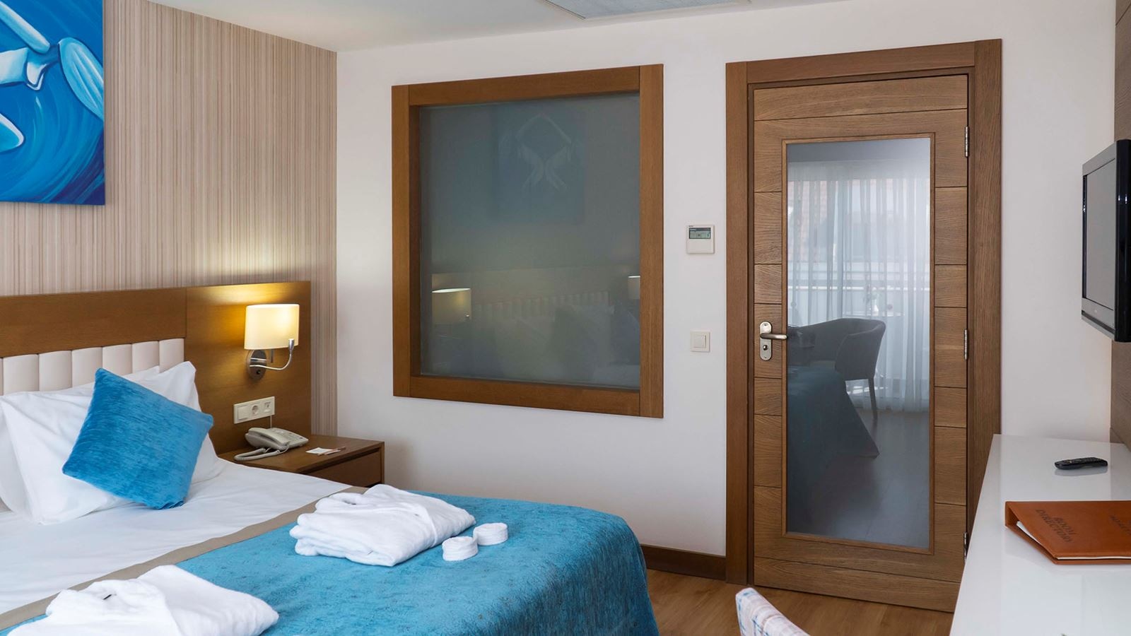 rooms-family-room-2-bedrooms