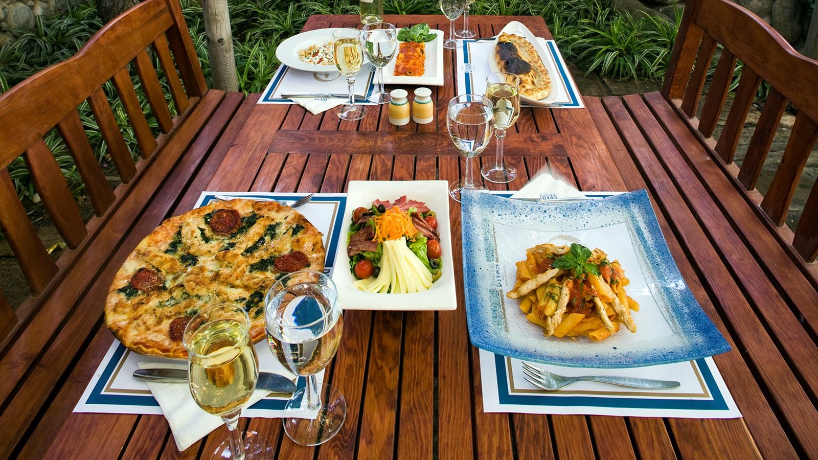 restaurants-