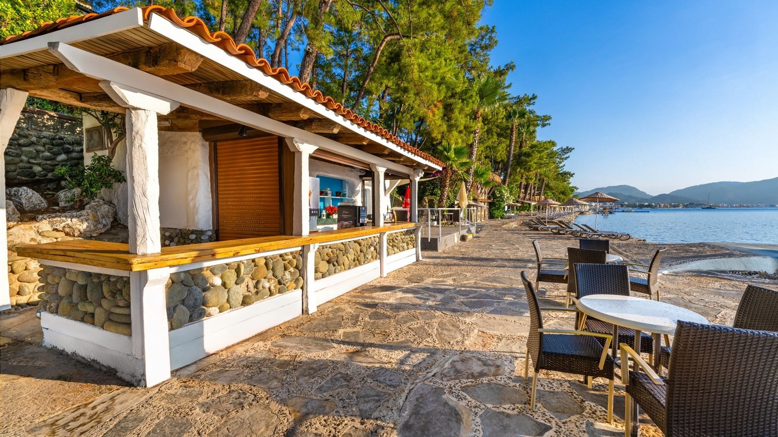 bars-beach-bar
