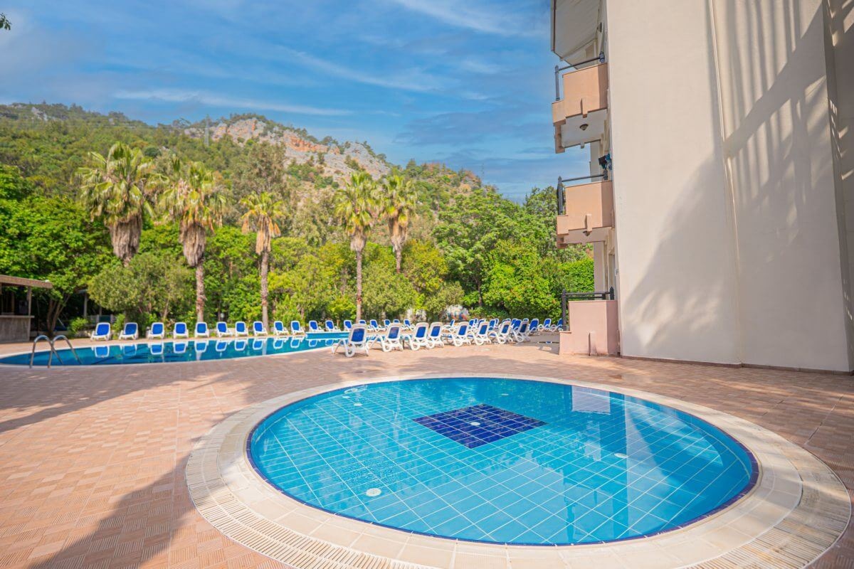 pools-outdoor-pool