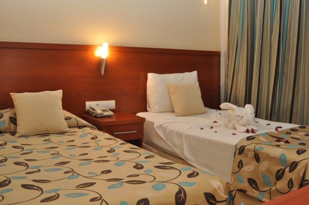rooms-family-room-2-bedroom