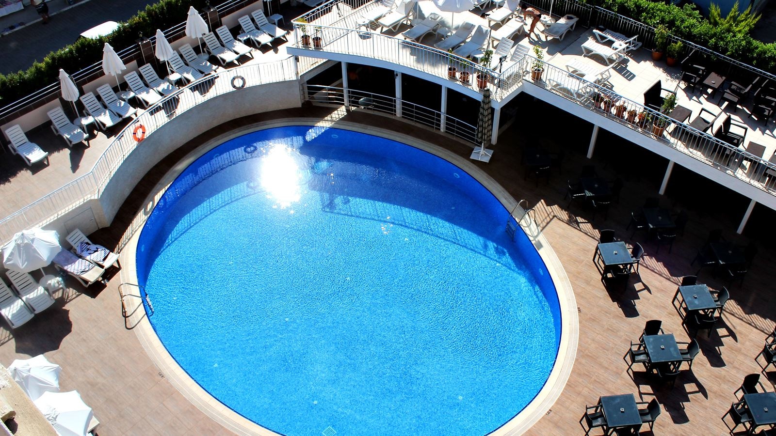 pools-outdoor-pool