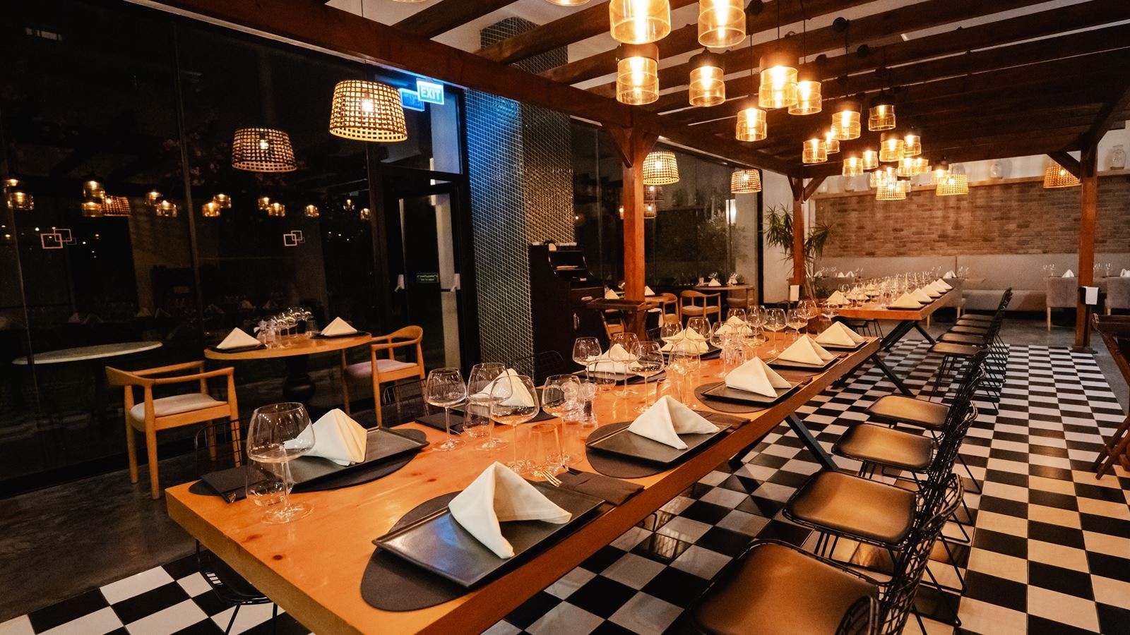 restaurants-