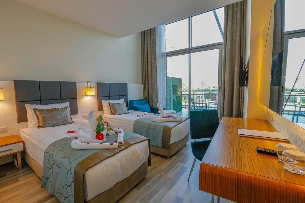 rooms-duplex-family-room