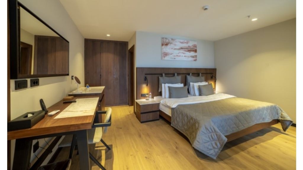 rooms-grand-suit