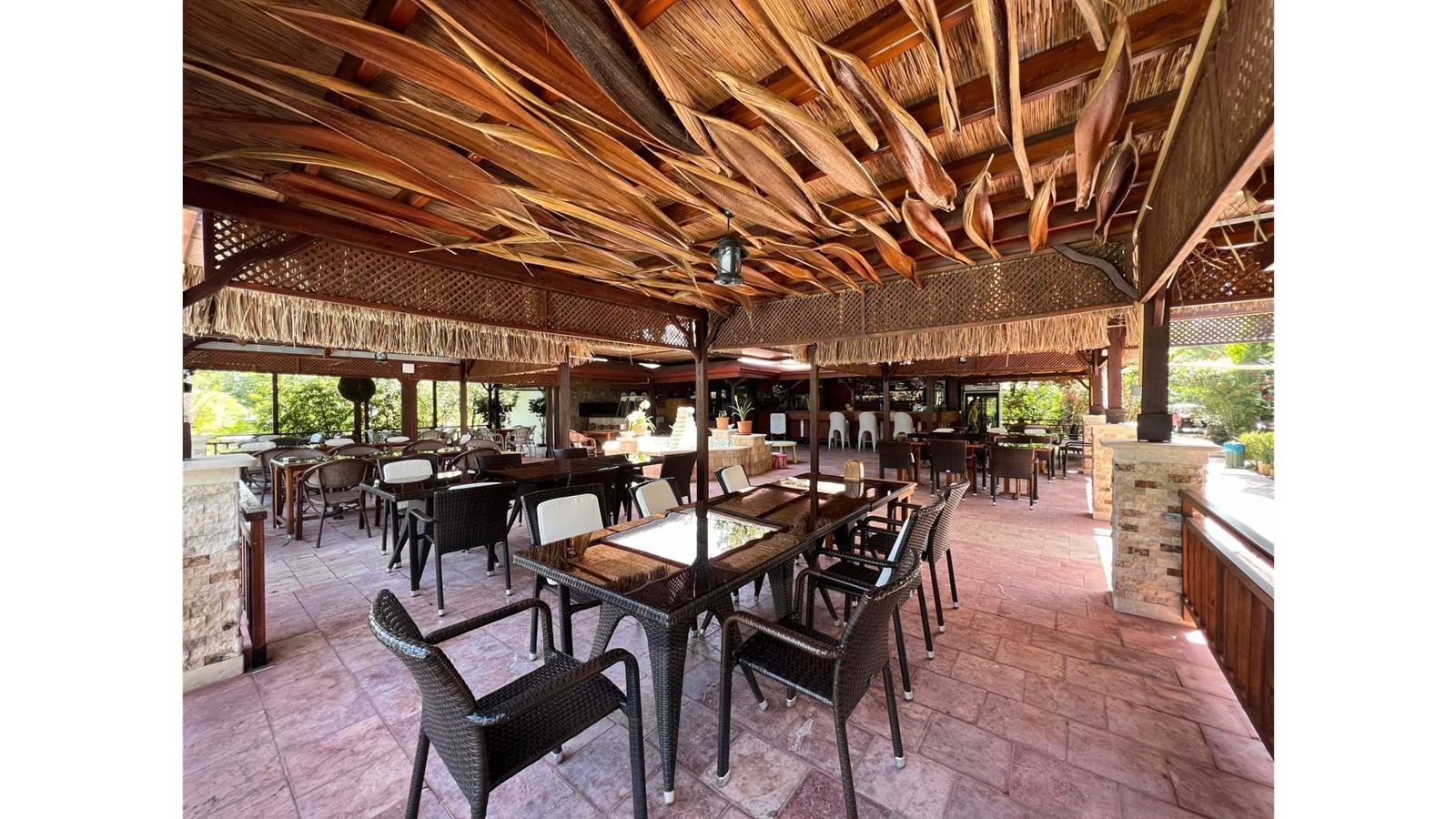 restaurants-azur-hotel-restorant