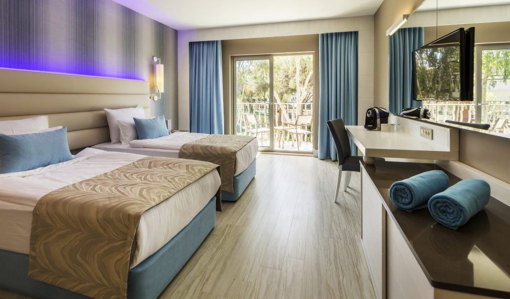 rooms-double-room-classic-main-building