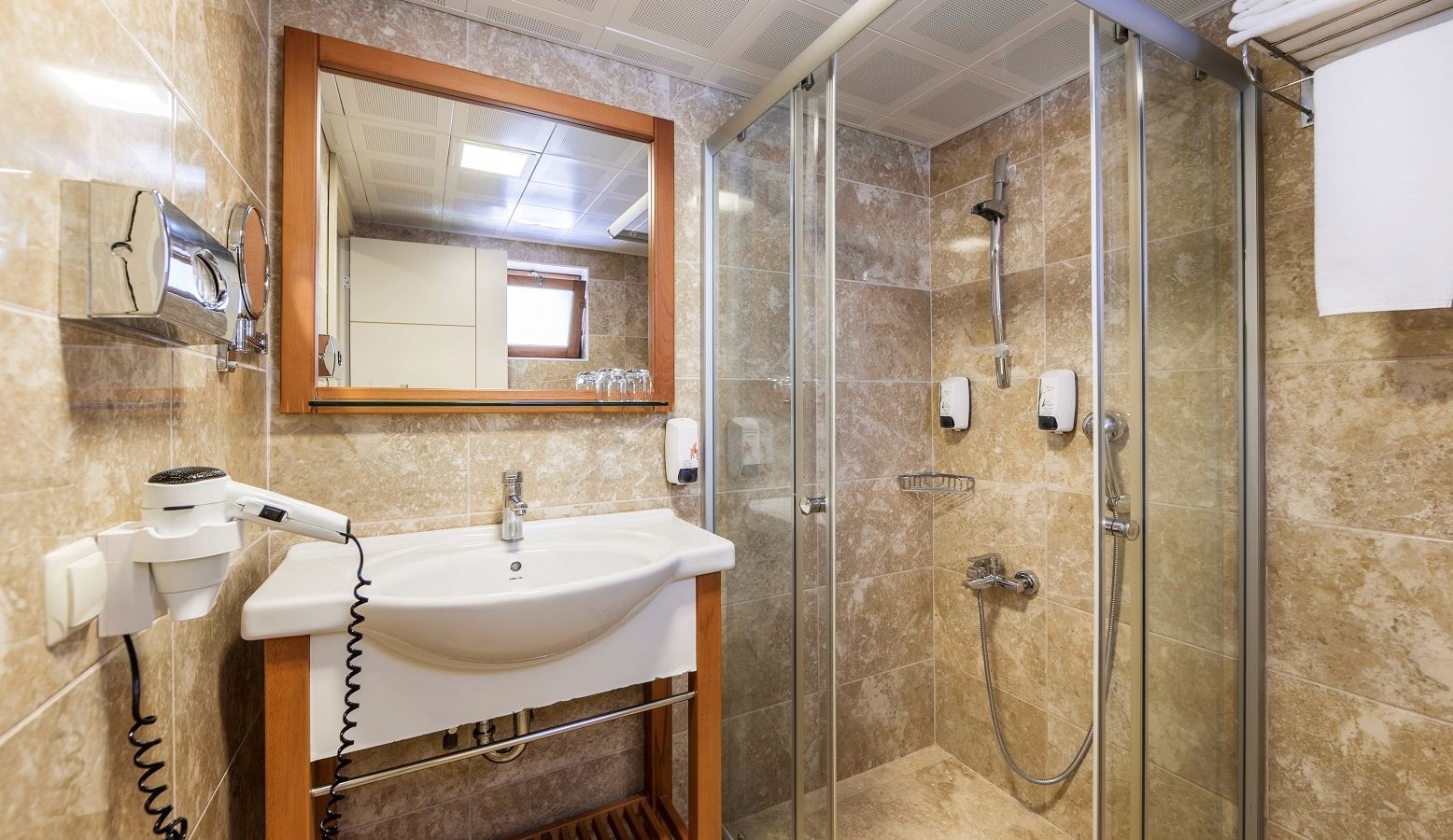 rooms-double-room-classic-main-building