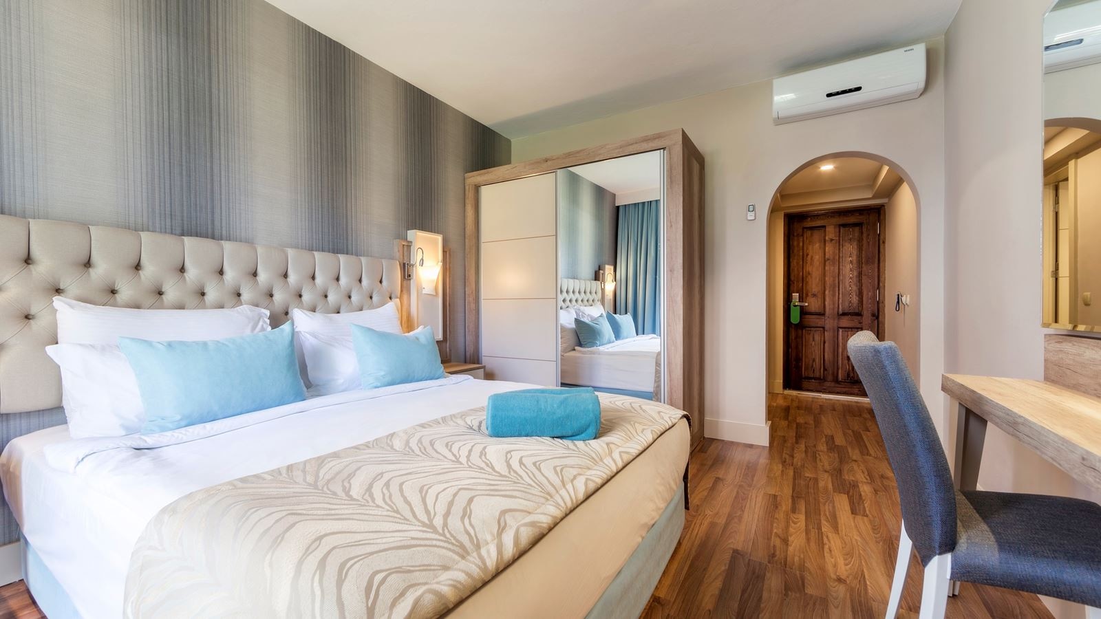 rooms-suite-classic-village-for-family