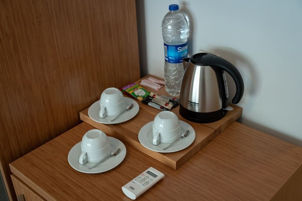 rooms-family-room-with-2-bedrooms-2-bathrooms