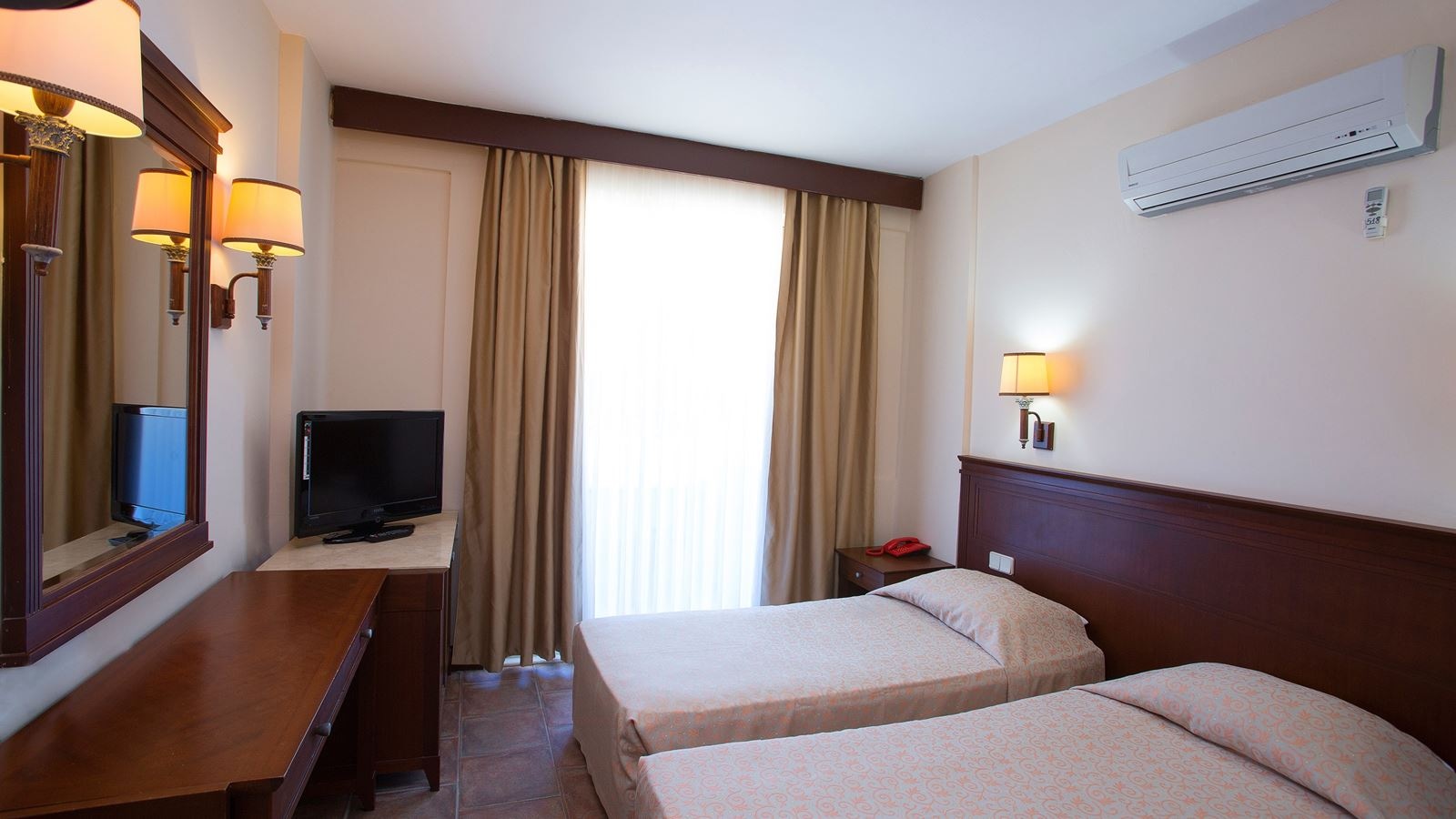 rooms-family-room