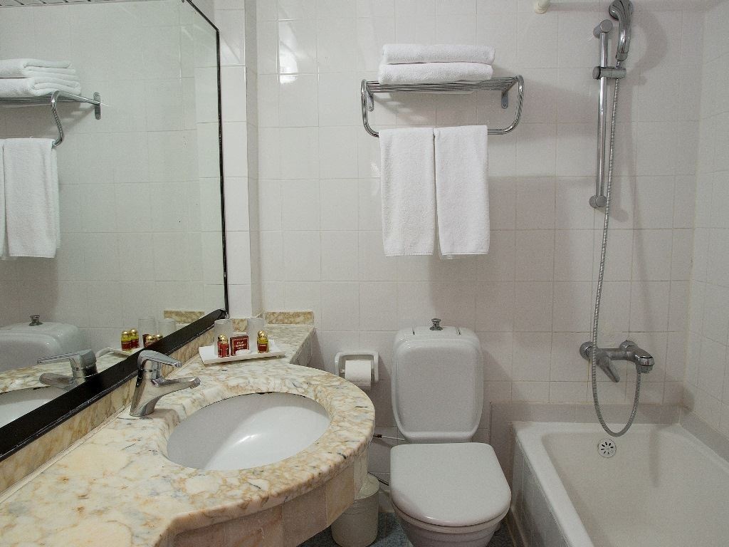 rooms-family-room