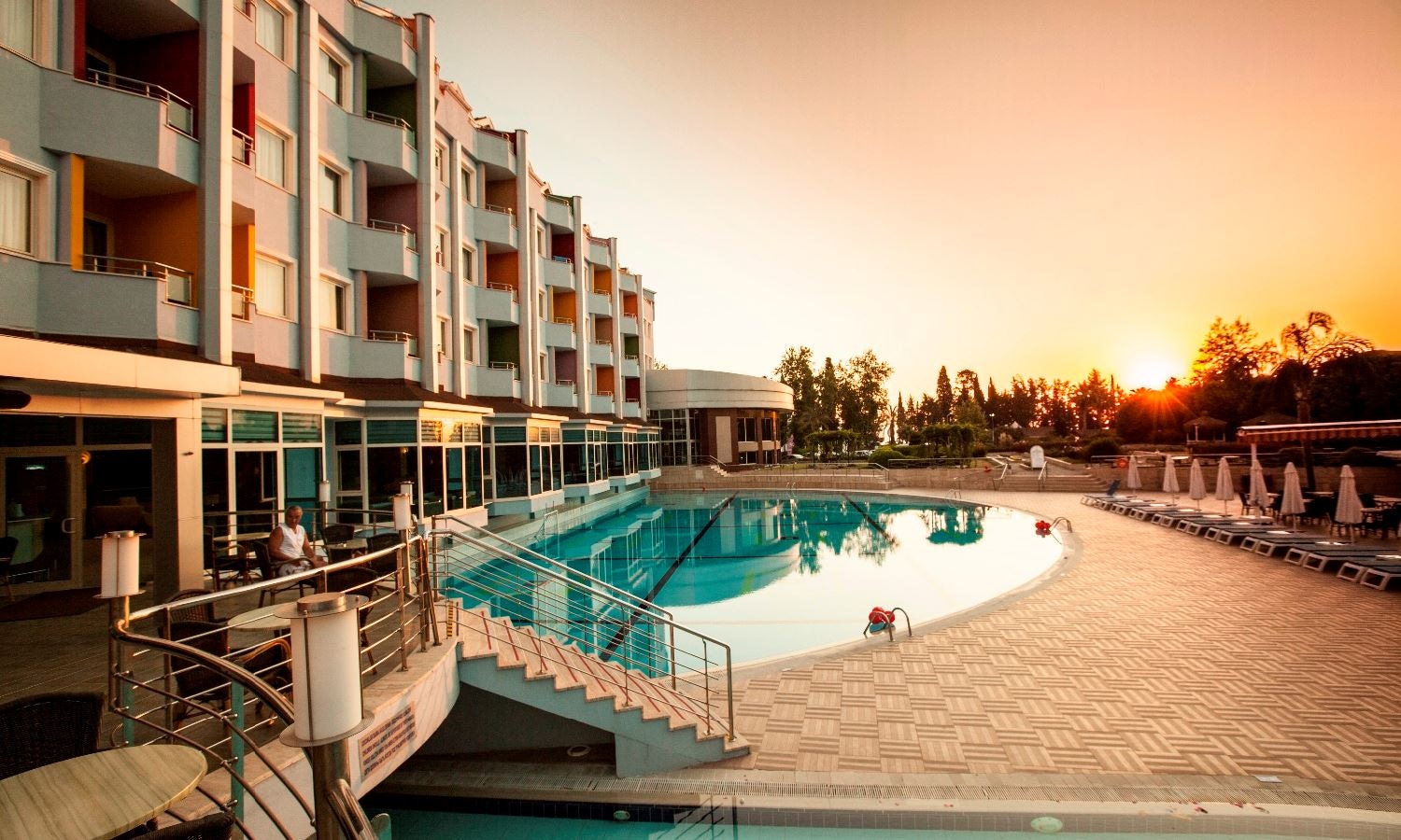 pools-outdoor-pool