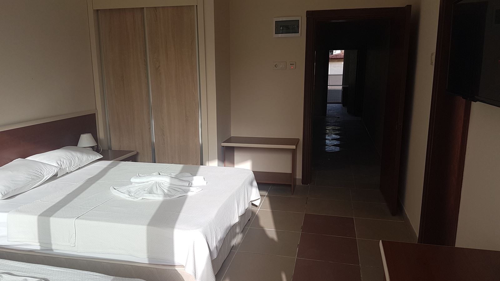 rooms-standard-room