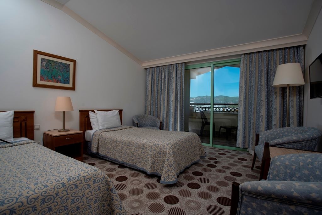 rooms-family-room