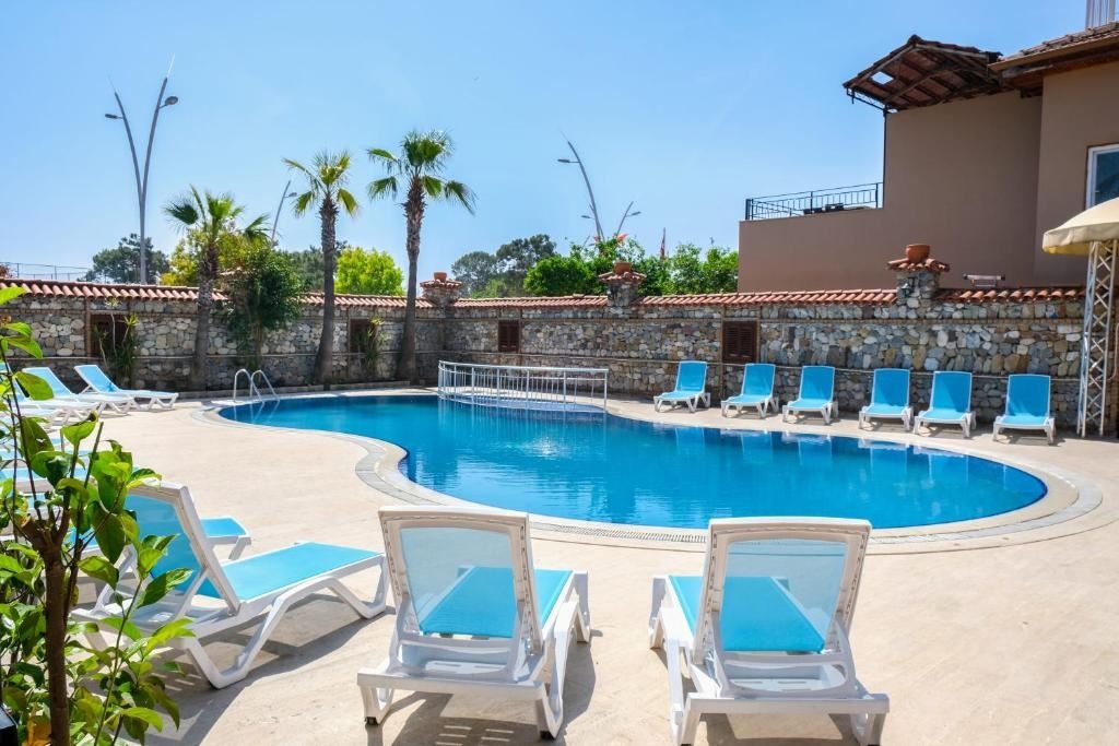 pools-outdoor-pool