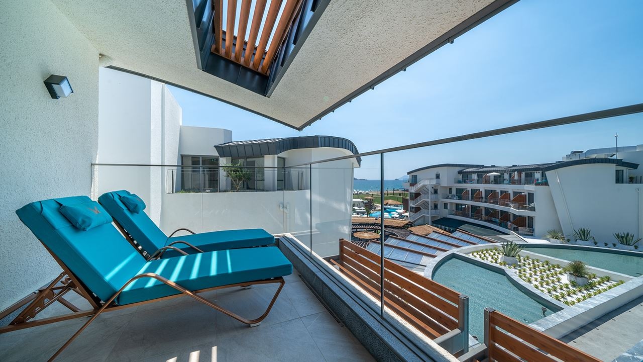 rooms-family-room-sea-view