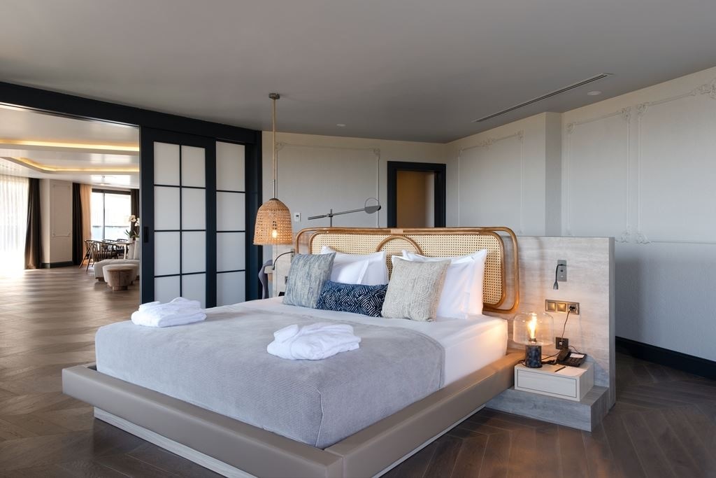 rooms-unique-suite
