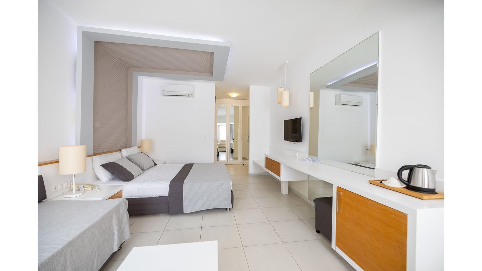 rooms-standart-room-land-view