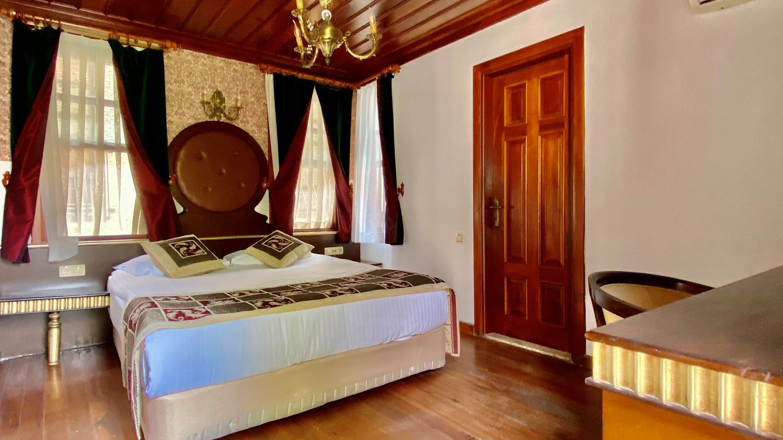 rooms-standard-room