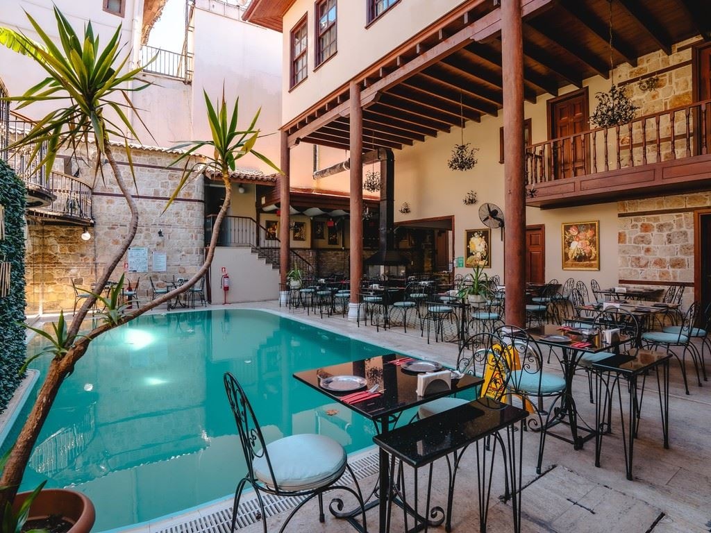 pools-outdoor-pool