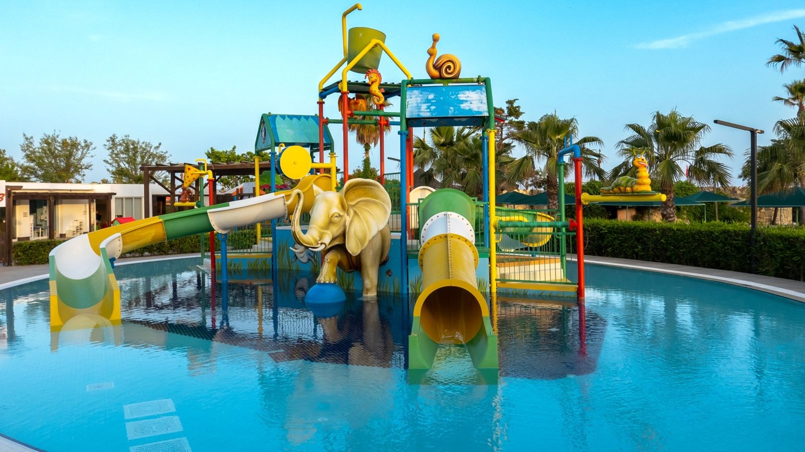 water-park-outdoor-pool