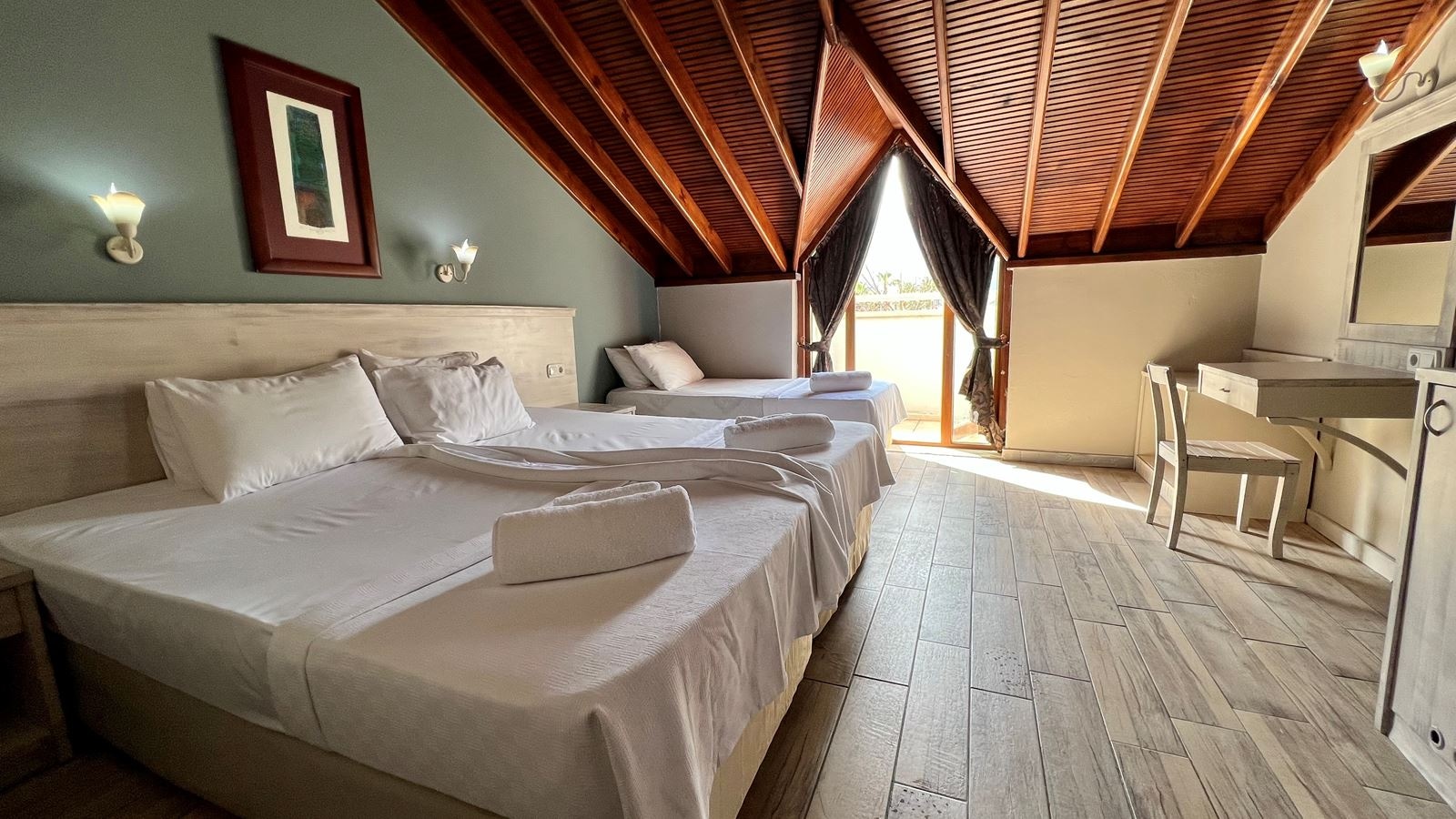 rooms-standard-room