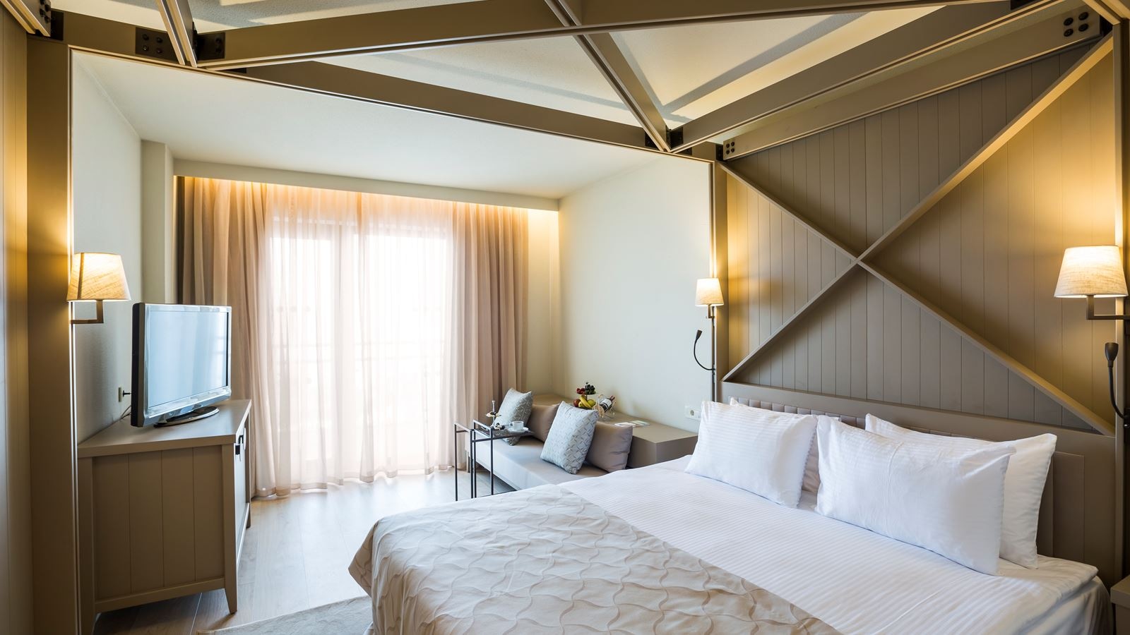 rooms-standard-room-land-view-main-building