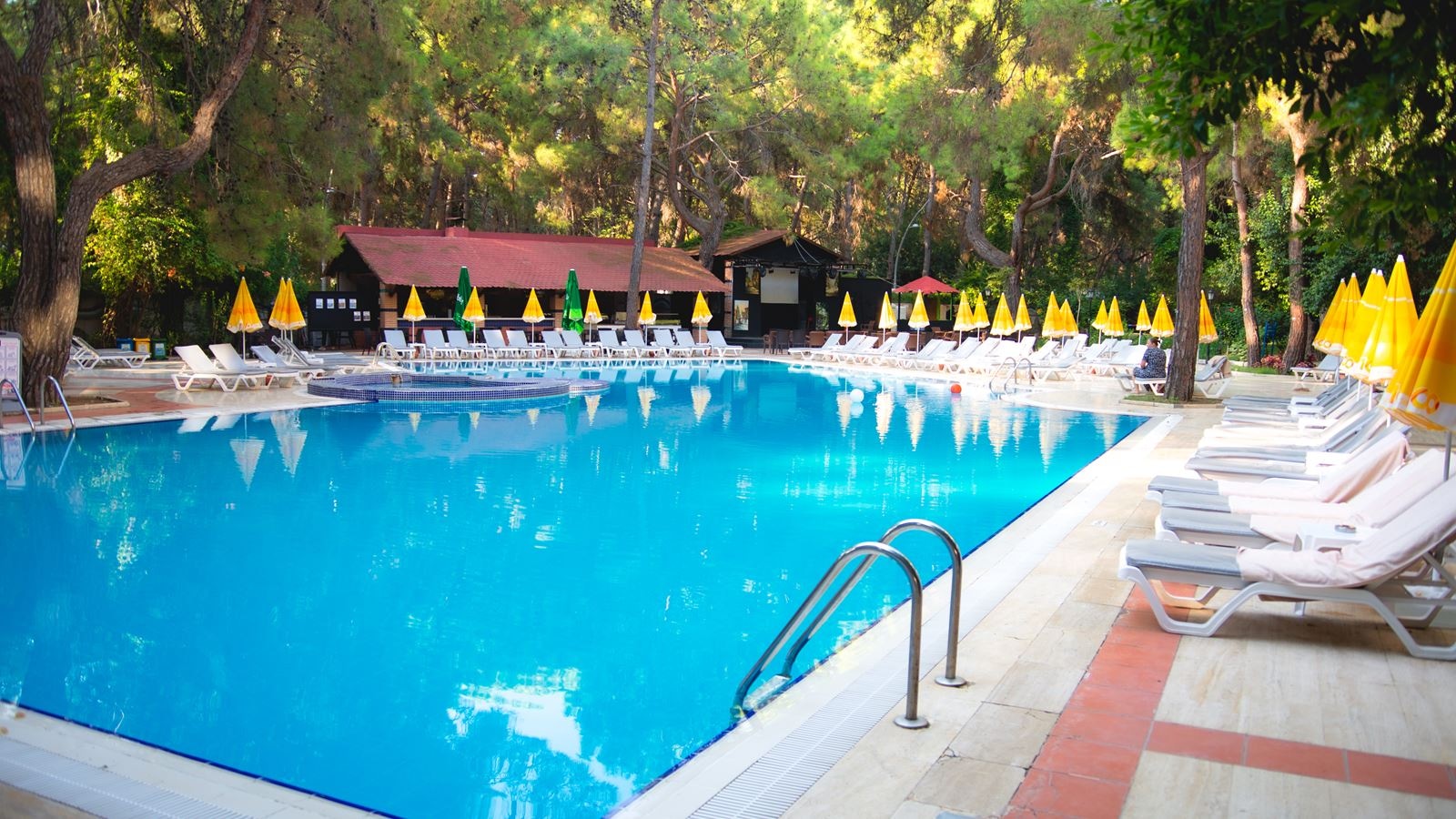 pools-outdoor-pool