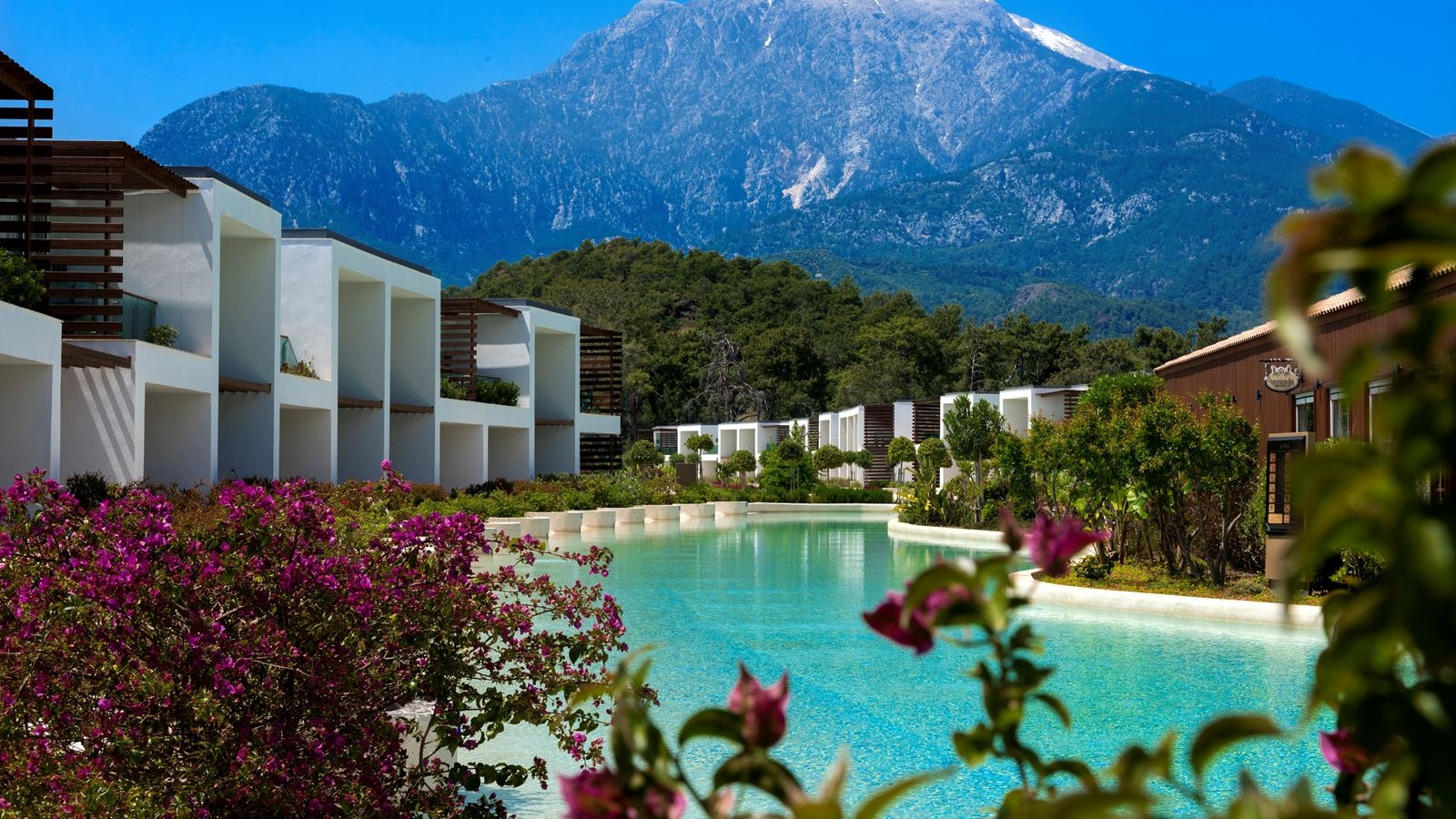 rooms-pool-villa