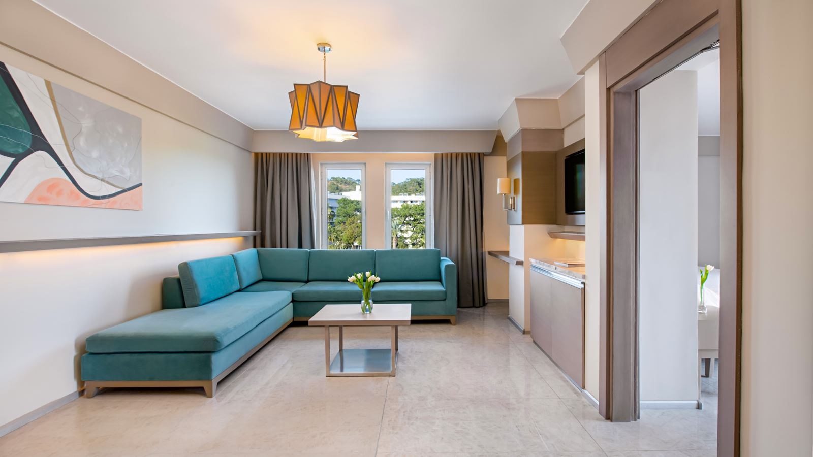 rooms-deluxe-suite