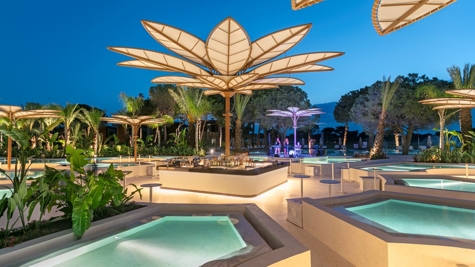 bars-azure-pool-bar