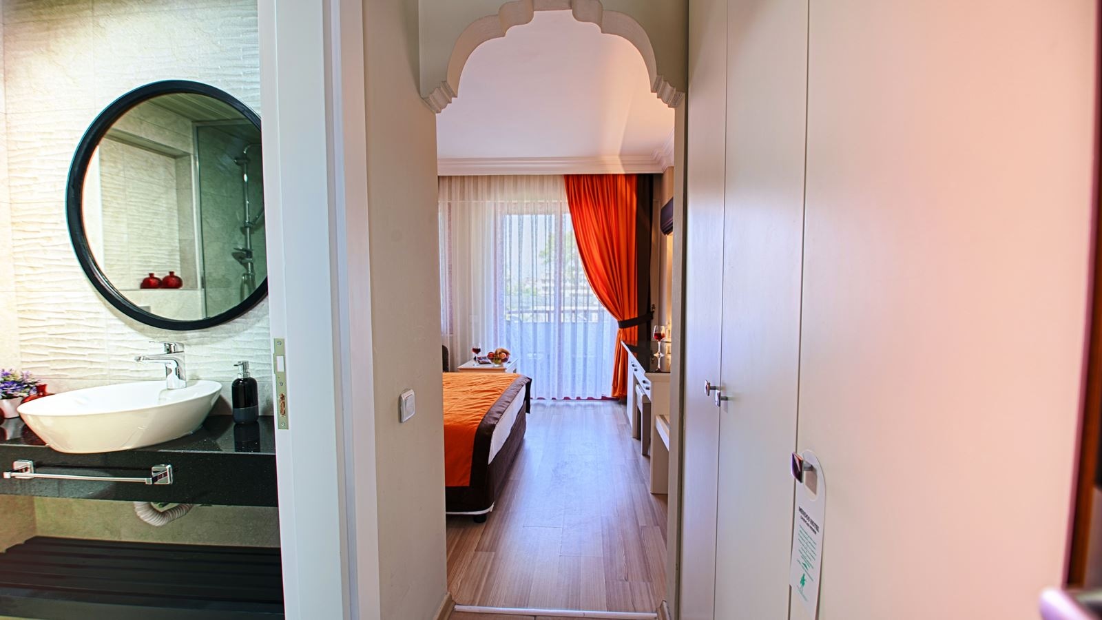 rooms-standard-room